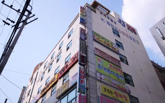 Changwon Sangnamdong Hotel Songdam
