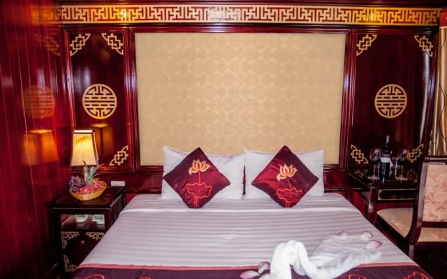 Lan Ha Legend Cruise