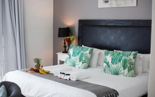 Caza Beach Guesthouse