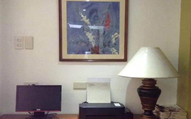 OYO 406 Royal Parc Inn & Suites