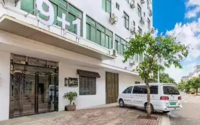 Haikou 9+1 Hotel (Meilan Airport)