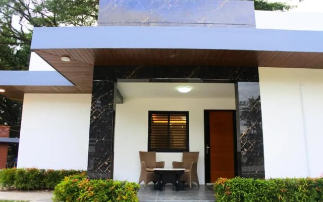 Aurora Villas and Cabin Resort