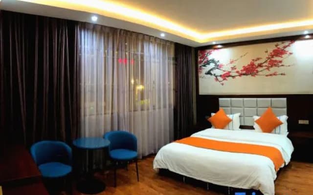Zhaotong Paibai Hotel