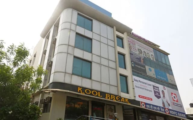 OYO 3499 Tekarees Inn