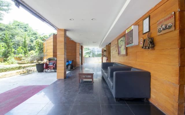 Bwalk Hotel by OYO Rooms