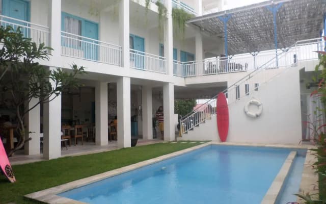 Paras Paros Marina Lodge