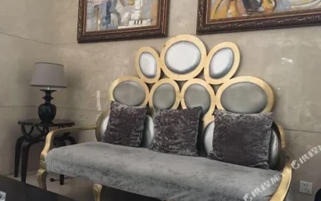 Huancheng Caston Hotel