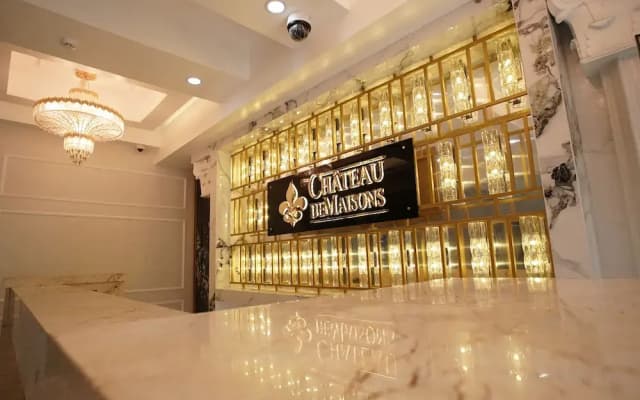 Chateau de Maisons Suites