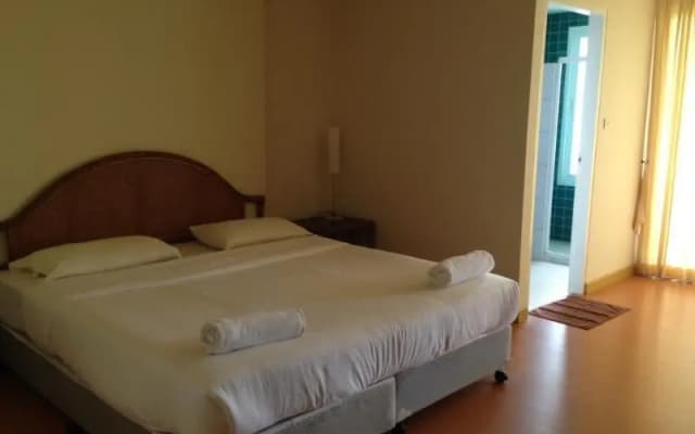 Baan Talay Samran Villa