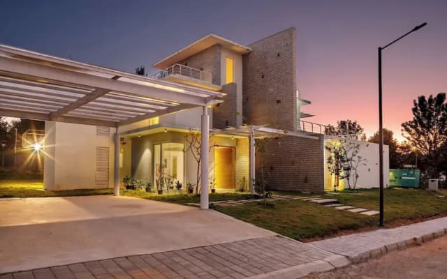 Golf View Home by Stayjade