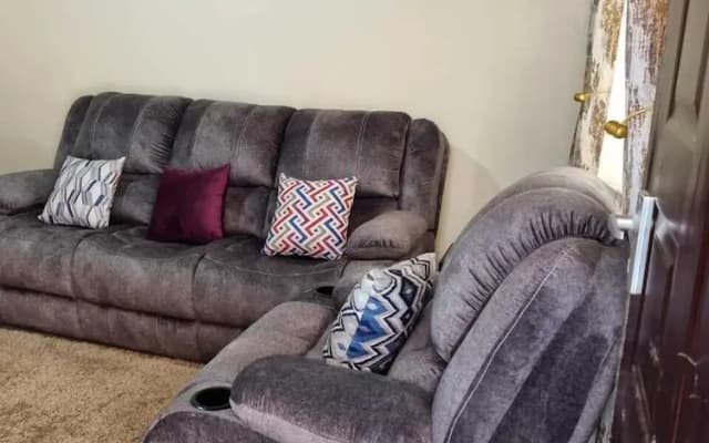 Lux Suites 2 Bedroom Donholm Bungalow