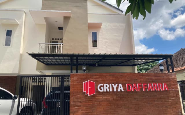 Griya Daffarra Mitra RedDoorz Near Ugm Yogyakarta