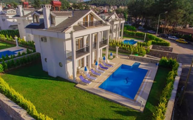 Silver Sami Villa