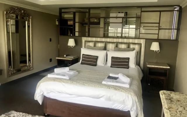 Kosmos Lodge