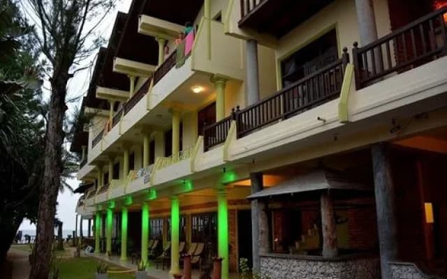Time N Tide Beach Resort