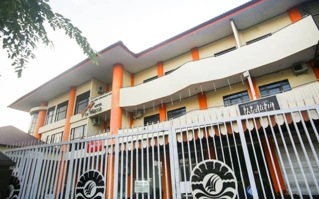 OYO 3970 Hotel La Macca Makassar