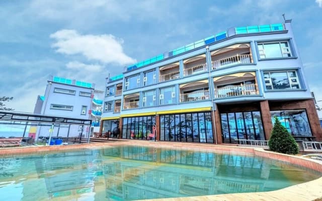 Pohang Pinewave Sea & Spa Pension