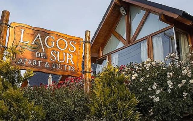 Lagos del Sur
