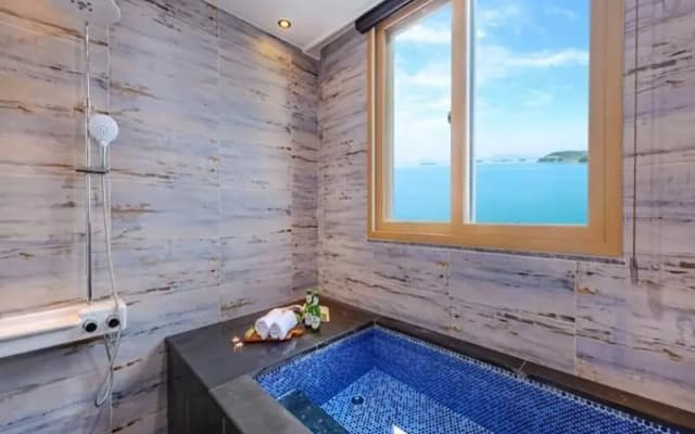 Yeosu La Pause Pension