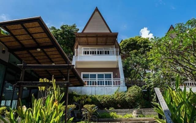 Cocohut Beach Resort