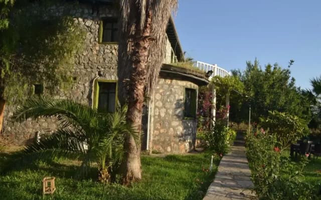 Otantik Tas Ev