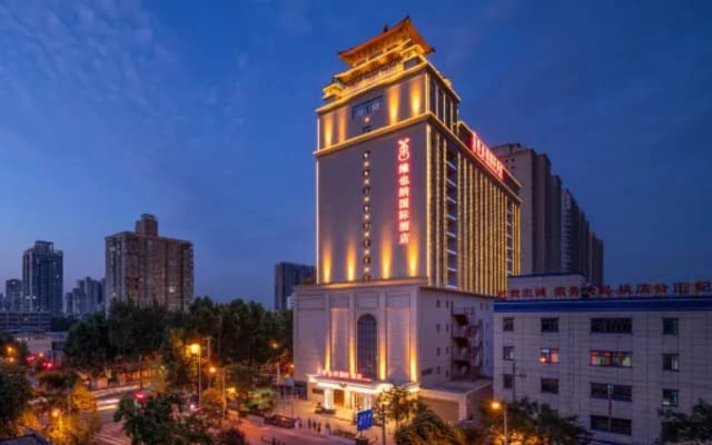 Vienna International Hotel (Xijingyiyuan Hujiamiao Subway Station Store)