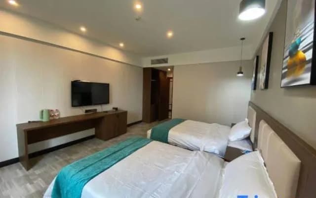 Yijia Hotel