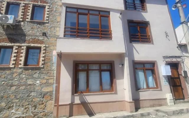 Gai̇a Taş Konak Geyi̇kli̇