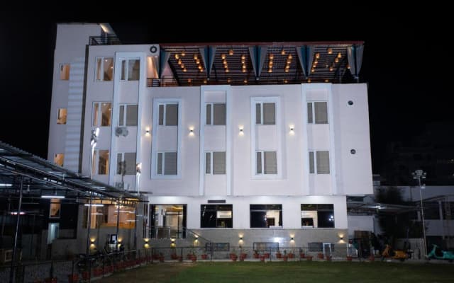 Hotel Bhairav Bagh with Swimming Pool