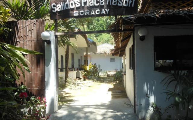 Salidos Place Resort