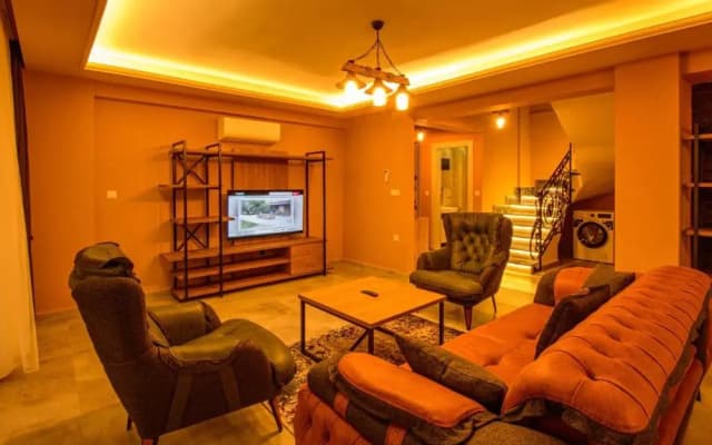 Söğüt 4 - 4 Bedroom with jacuzzi in Fethiye