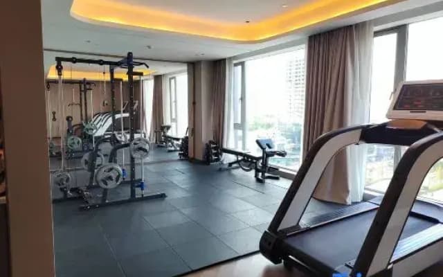 Maison New Century Hotel Hangzhou Bay (in Geely Giehow Plaza)