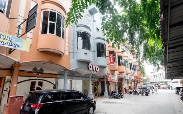 OYO 835 Metropolitan Home Stay