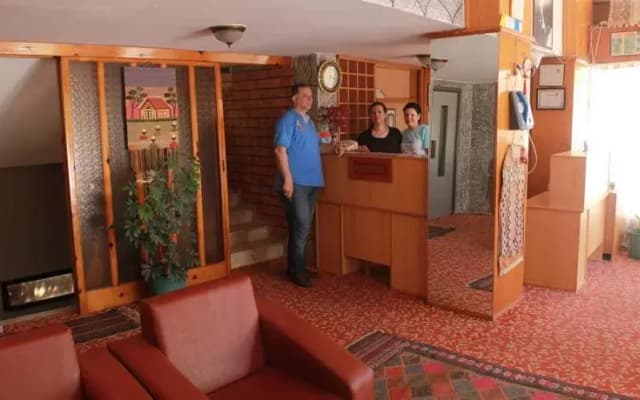 Meral Hotel