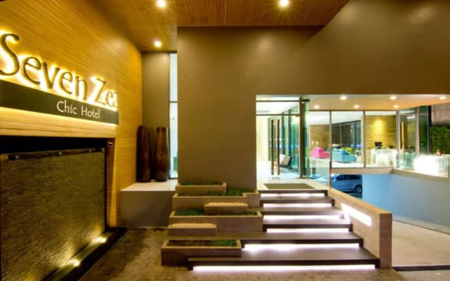 Seven Zea Chic Hotel