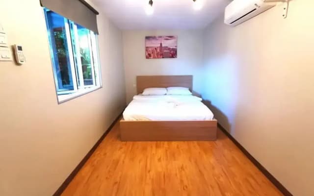 Petak Padin Cottage by The Pool