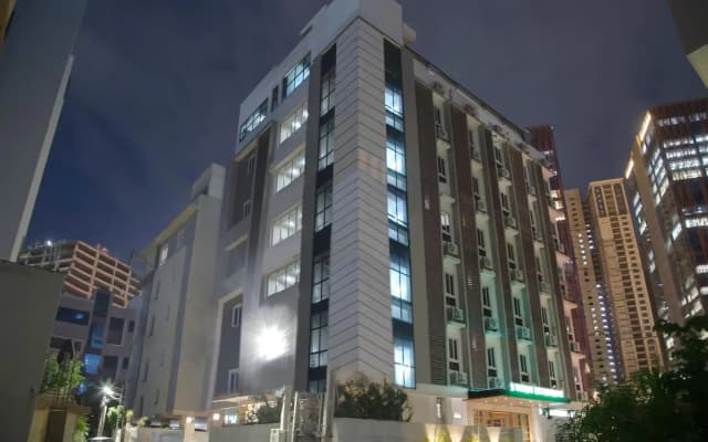 FabHotel Veeraj Suites