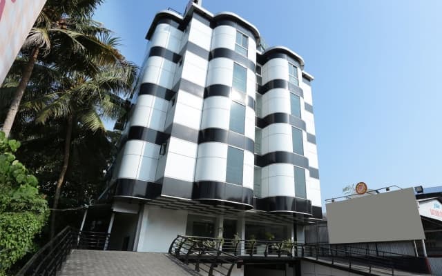 Edassery Malabar Illam Hotel by OYO Rooms
