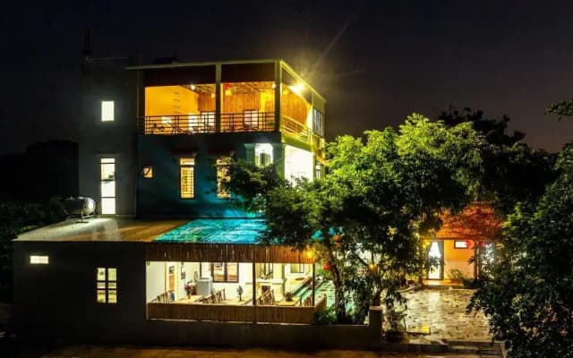 Hang Mua Central Homestay