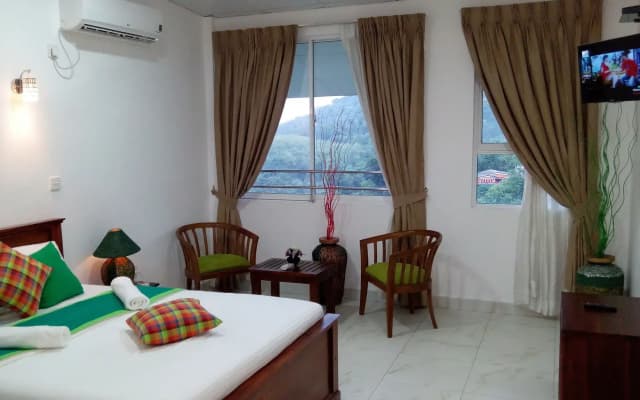Green Tulip Hotel Kandy