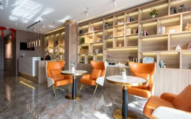 Superior Hotel (Taiyuan Changfeng Street)