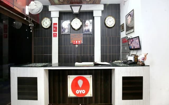 OYO 1357 Hotel Seemaz