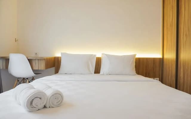 Fully Furnished With Comfortable Design 2Br Sky House Apartment Bsd