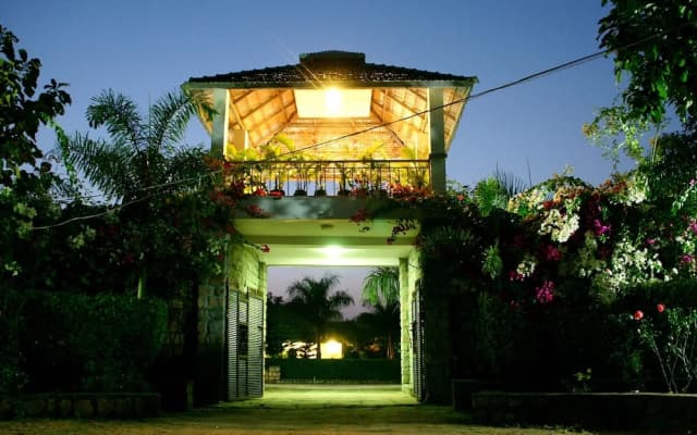 Village Machaan Resort