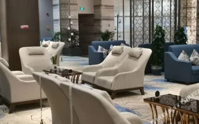 Century Yihe Hotel
