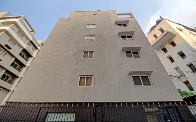Treebo Asl Prime, Gariahat