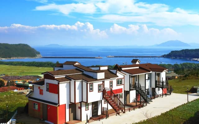 Namhae Bluesyun Pension