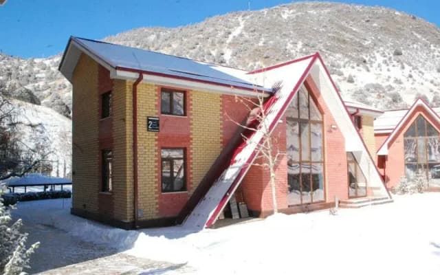 Эверест Плаза