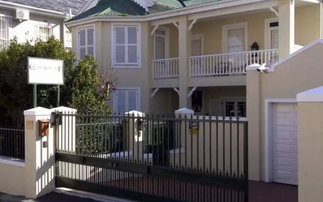 Craigrownie Guest House