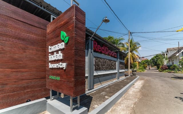 RedDoorz Syariah near RRI Malang